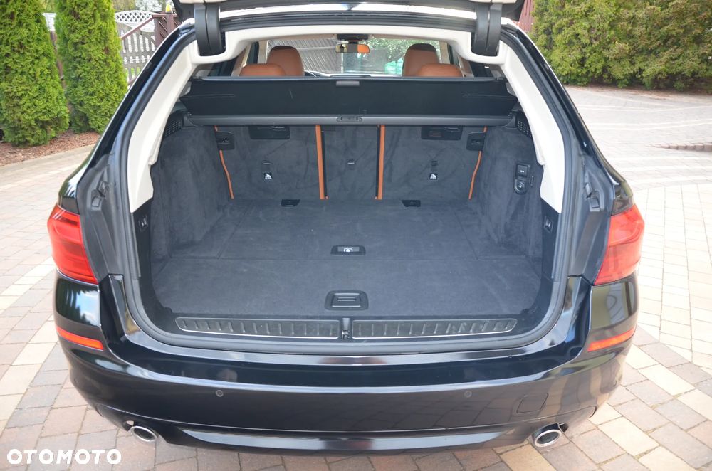 BMW Seria 5 520d M Sport - 29