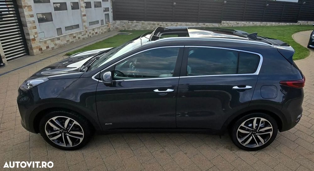 Kia Sportage 2.0 CRDI AWD Eco-Dynamics+ (48V M-H) Aut. GT LINE - 2