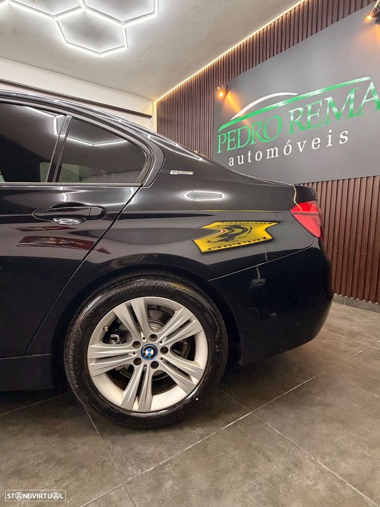BMW 330 e iPerformance Line Luxury - 19