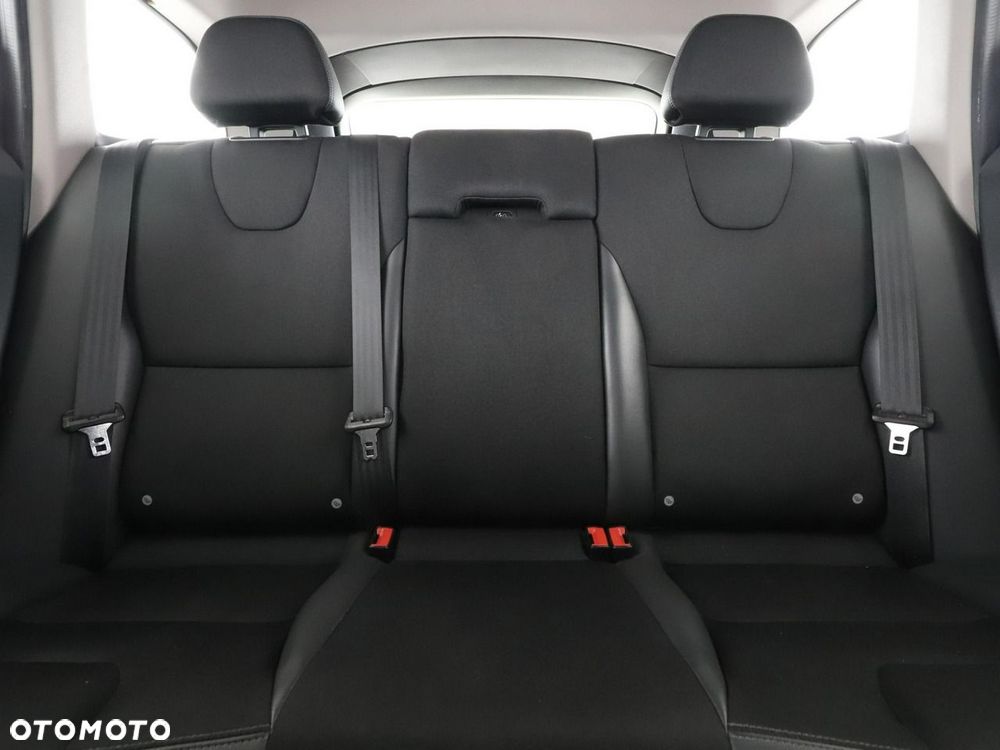 Volvo XC 60 D3 Momentum - 19