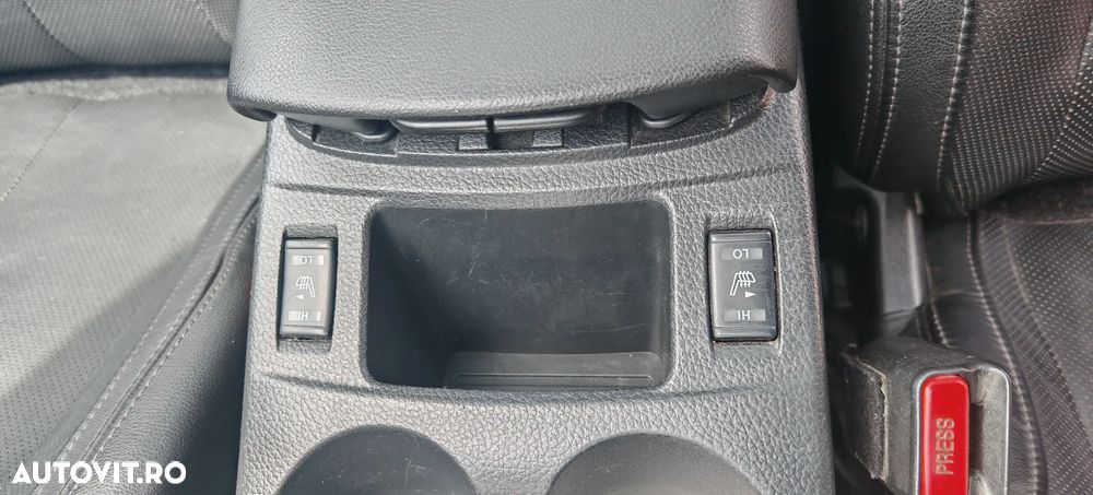 Nissan Qashqai 1.6 DCI Start/Stop X-TRONIC Tekna - 16