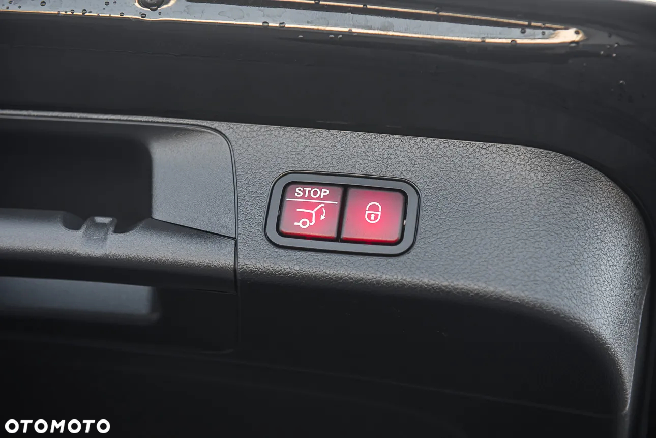 Mercedes-Benz GLB 250 4-Matic 8G-DCT - 31