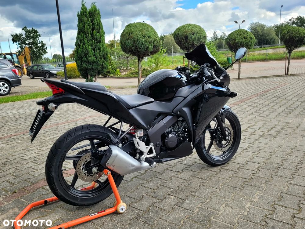Honda CBR - 27