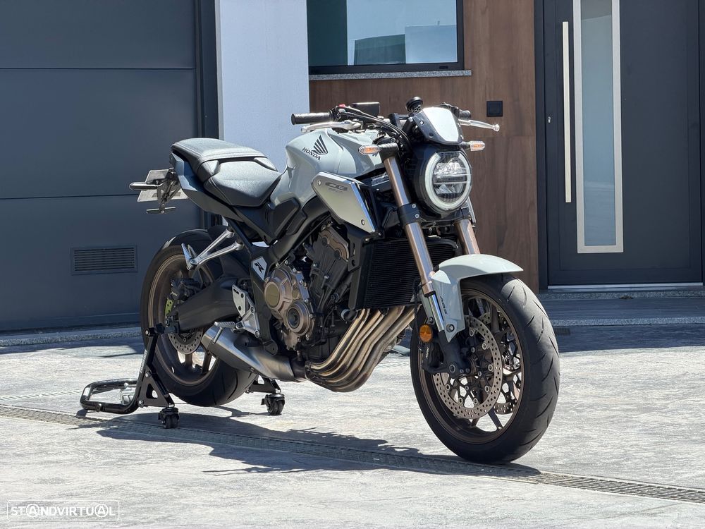 Honda CB R - 1