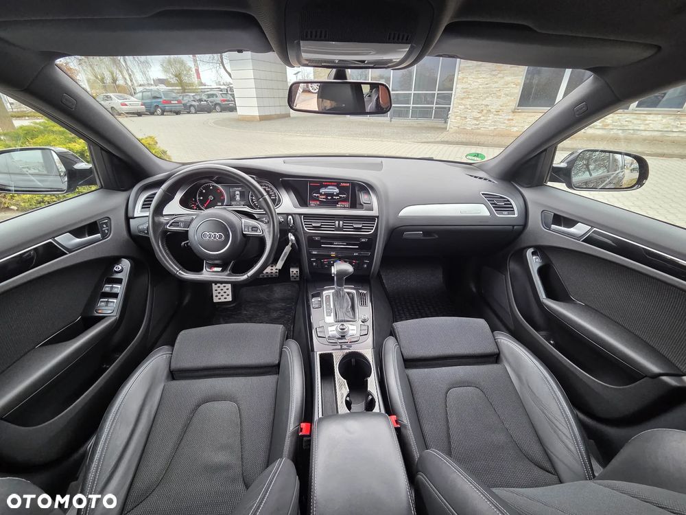 Audi A4 Avant 2.0 TDI DPF quattro S tronic S line Sportpaket - 22