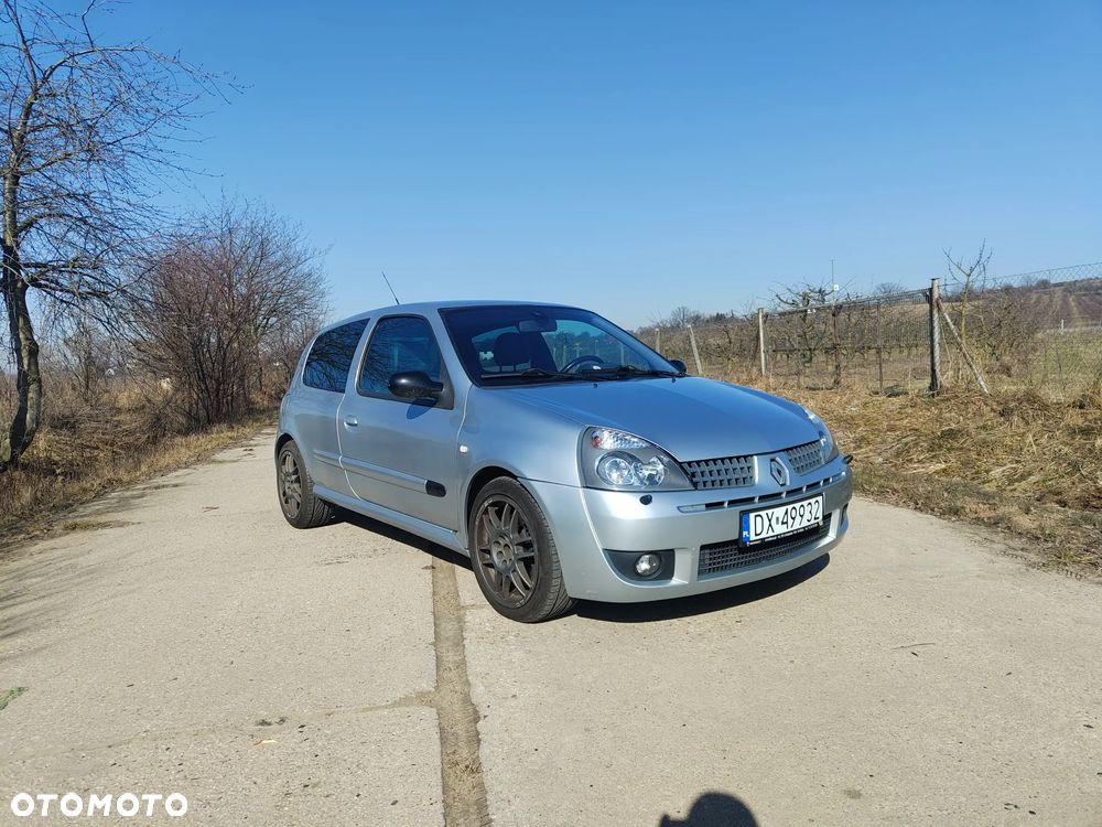 Renault Clio - 11