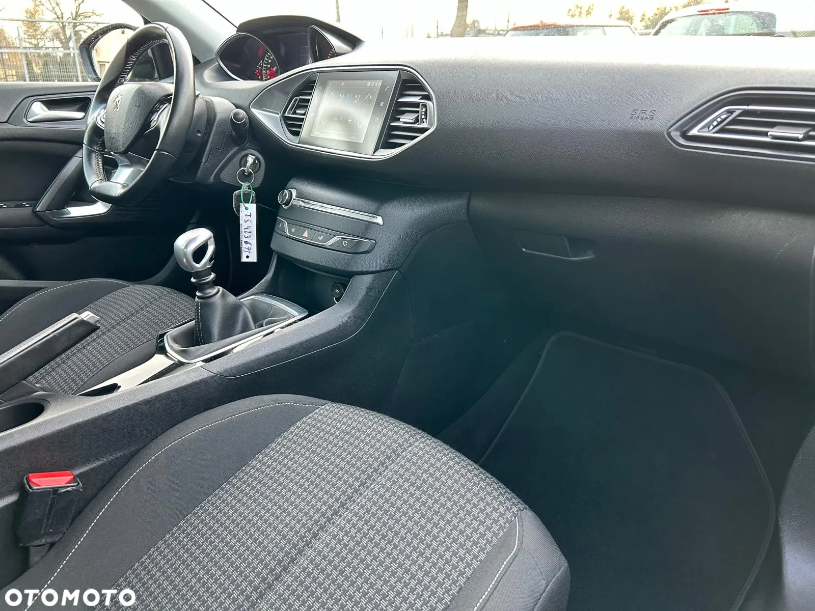 Peugeot 308 1.5 BlueHDi Allure S&S - 21
