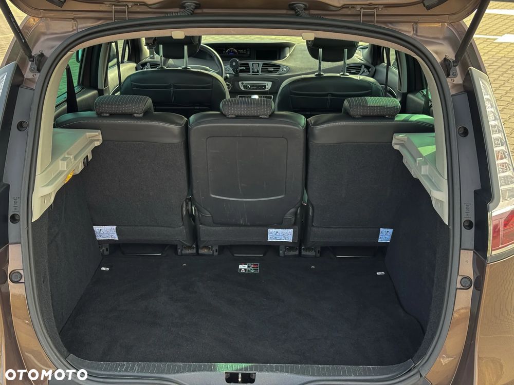 Renault Scenic 1.5dCi TomTom Edition EDC - 11