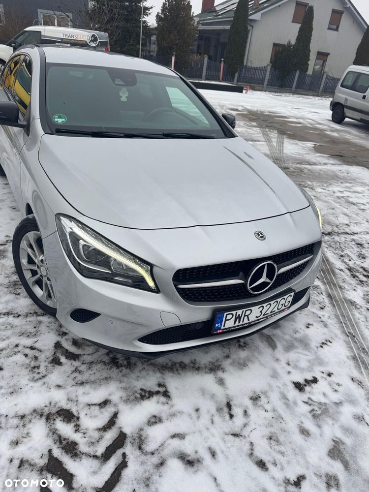 Mercedes-Benz CLA 180 UrbanStyle Edition - 2