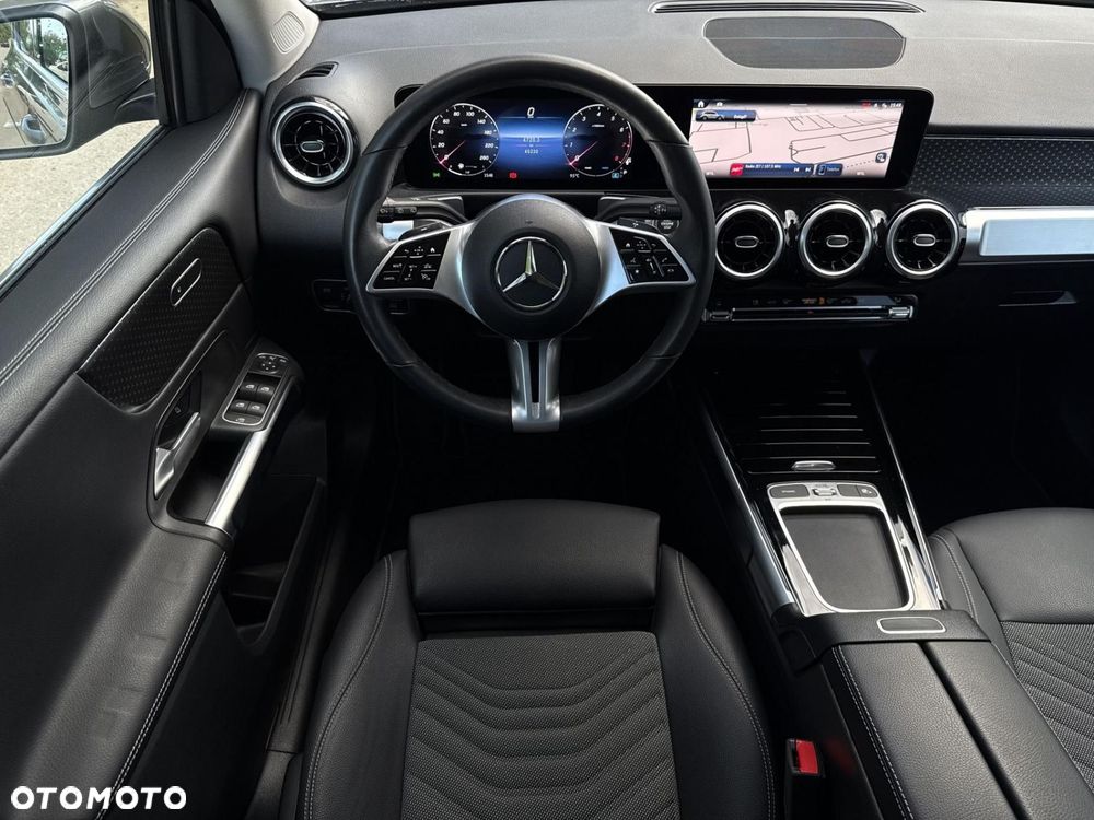 Mercedes-Benz GLB - 15
