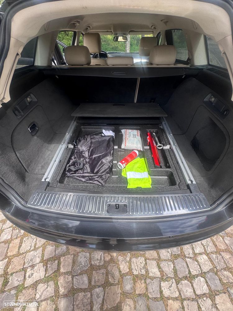 Jaguar XF Sportbrake 2.2 - 32