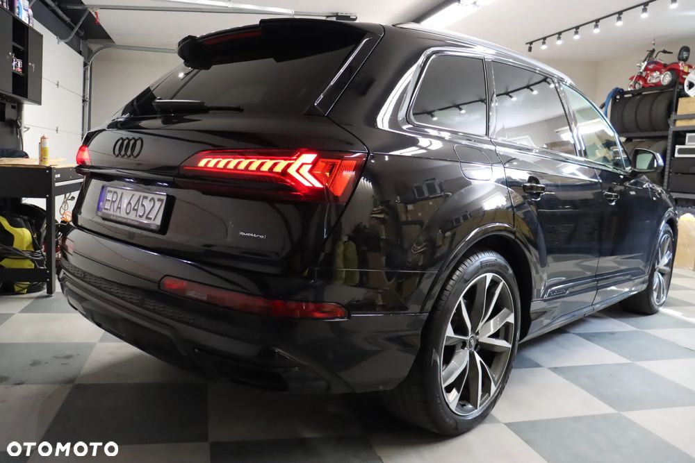 Audi Q7 - 8
