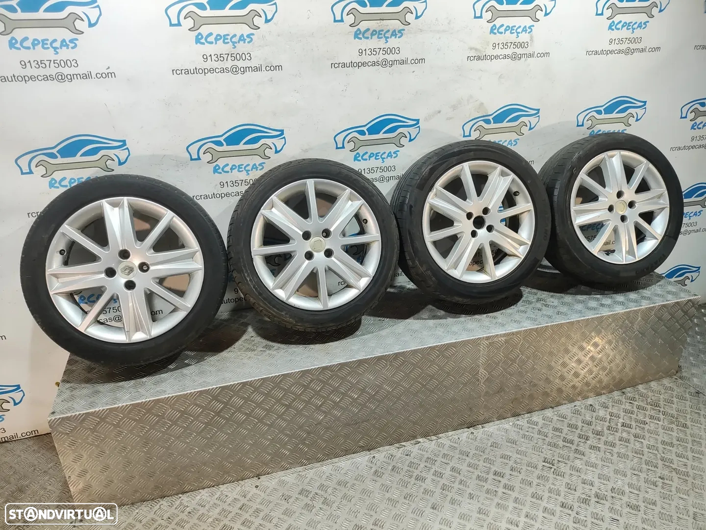 - Jantes 17" Renault - Megane 2 II - ORIGINAIS - 6.5J | ET49 | 4x100 - 17 Polegadas | 8200279944 Nevarsport | Jante | 4 x 100 | 205 50 17 | Pneus - 11