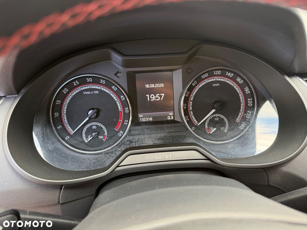 Skoda Octavia 2.0 TDI (Green tec) RS - 23