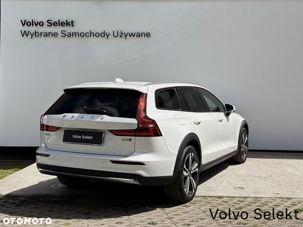 Volvo V60 Cross Country - 7
