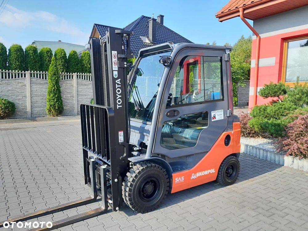 Toyota 02-8FGF18 - 1