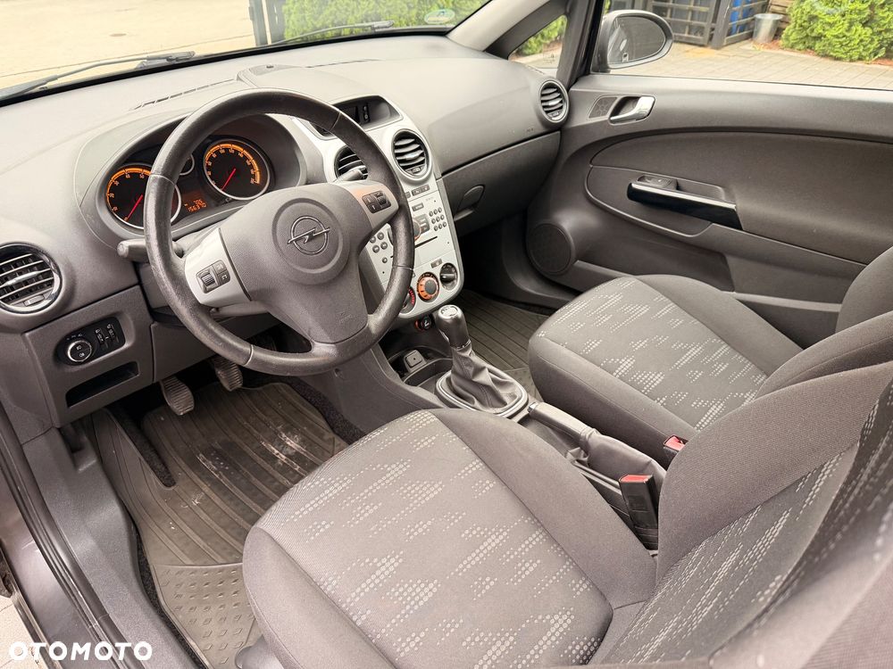 Opel Corsa 1.4 16V Selection - 15