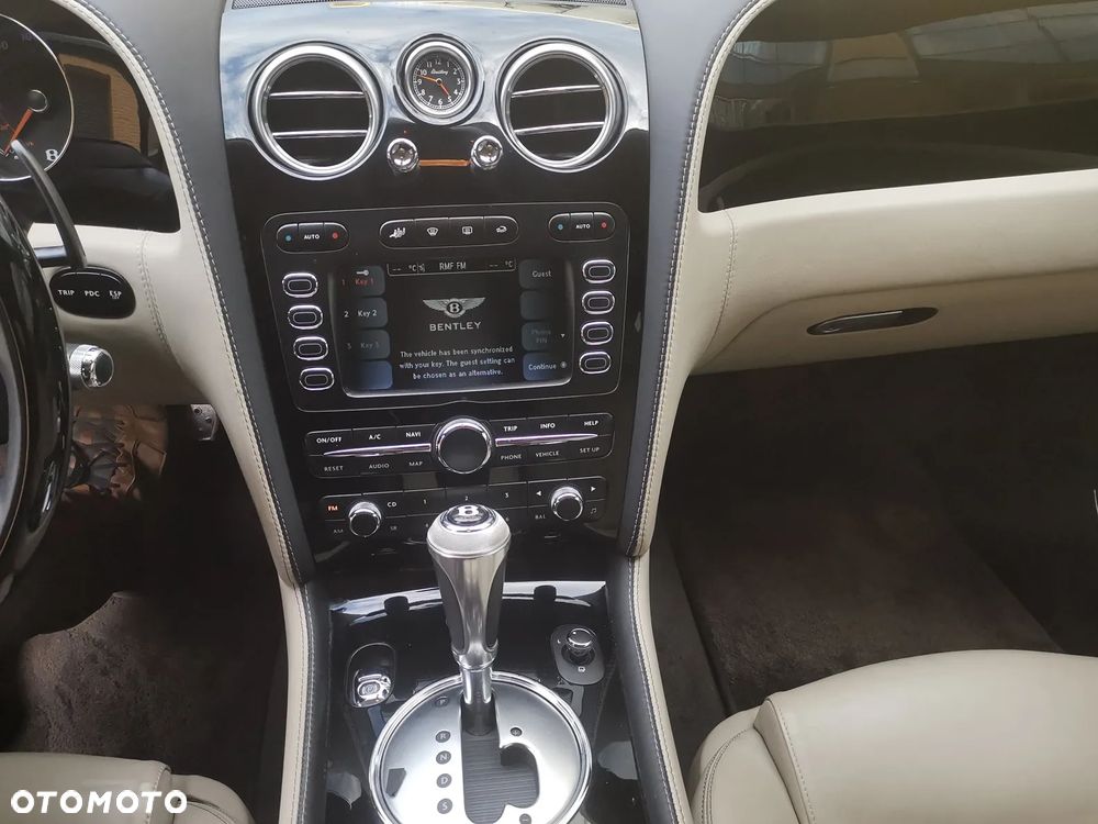 Bentley Continental GT Standard - 22