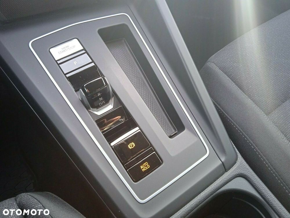 Volkswagen Golf - 18