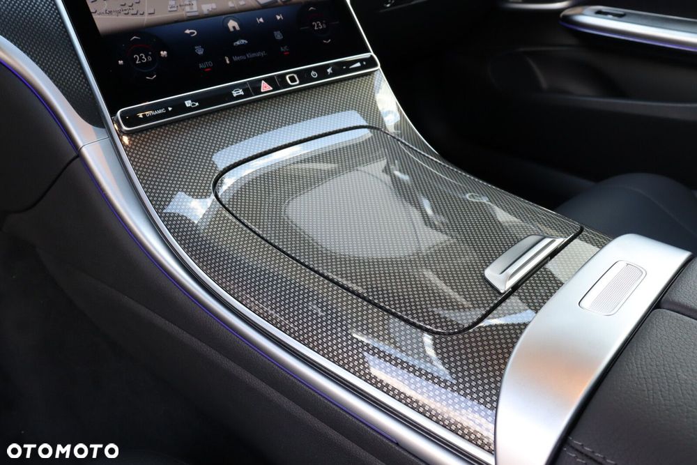 Mercedes-Benz CLE 300 mHEV 4-Matic AMG Line - 14