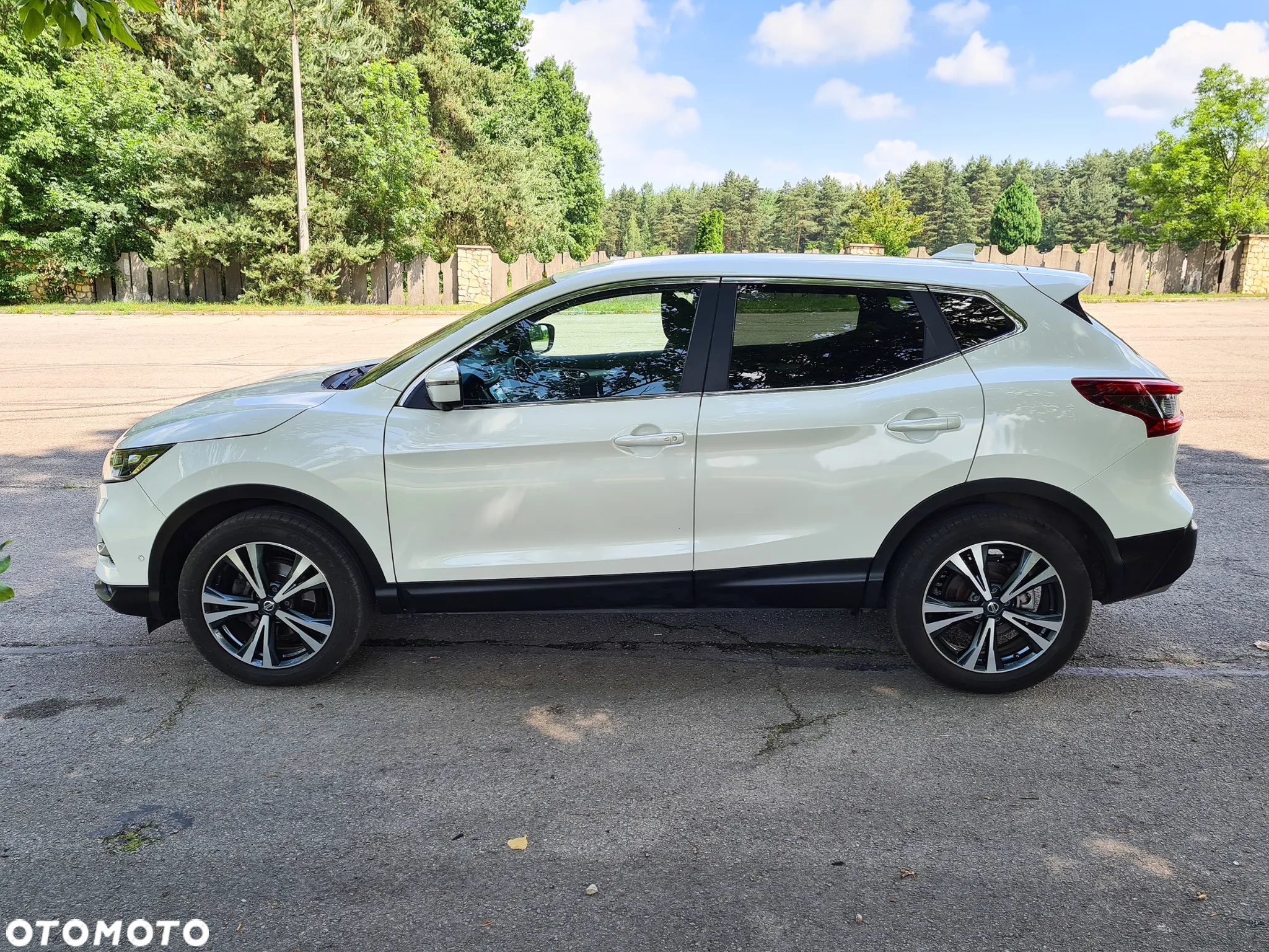Nissan Qashqai 1.2 DIG-T N-Connecta Xtronic EU6 - 4
