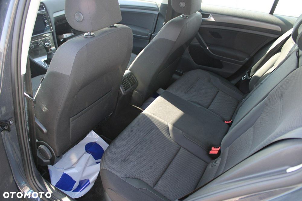 Volkswagen Golf - 14