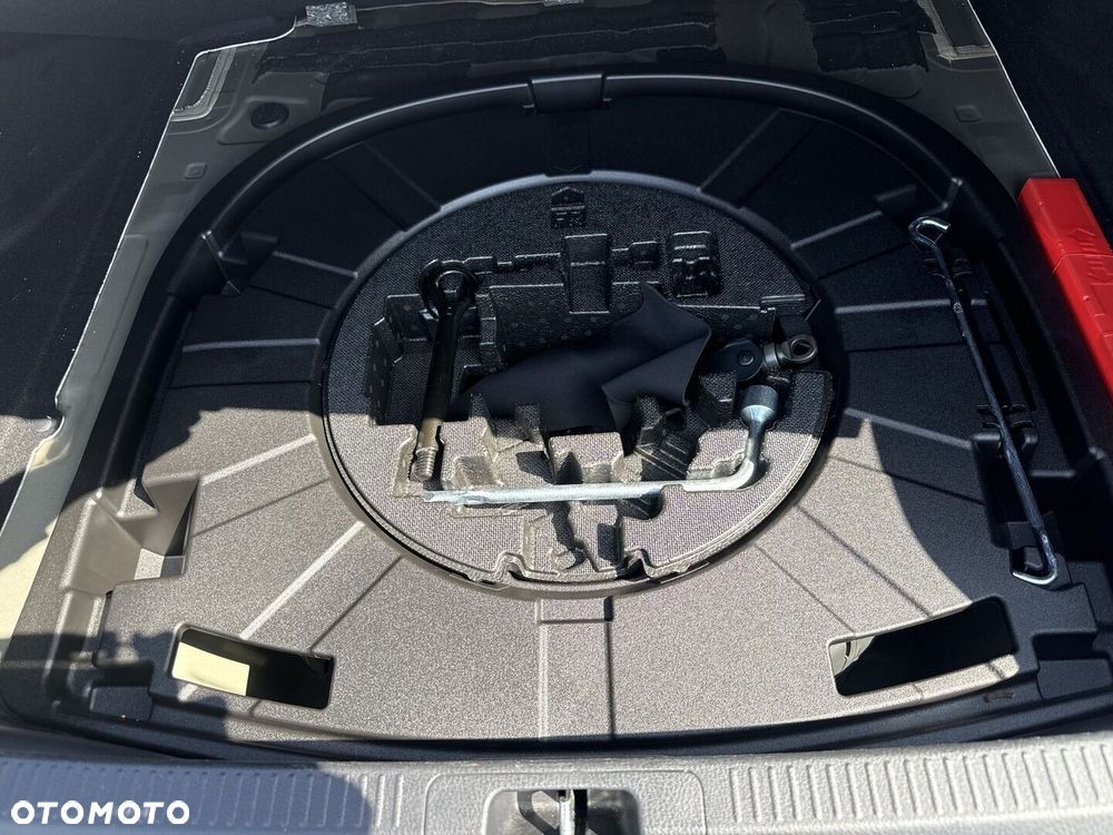 Toyota Camry - 27
