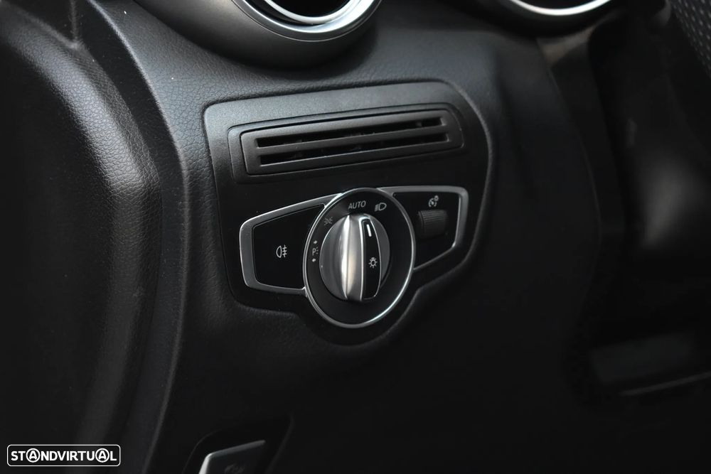 Mercedes-Benz GLC 300 e Coupe 4Matic 9G-TRONIC AMG Line - 32