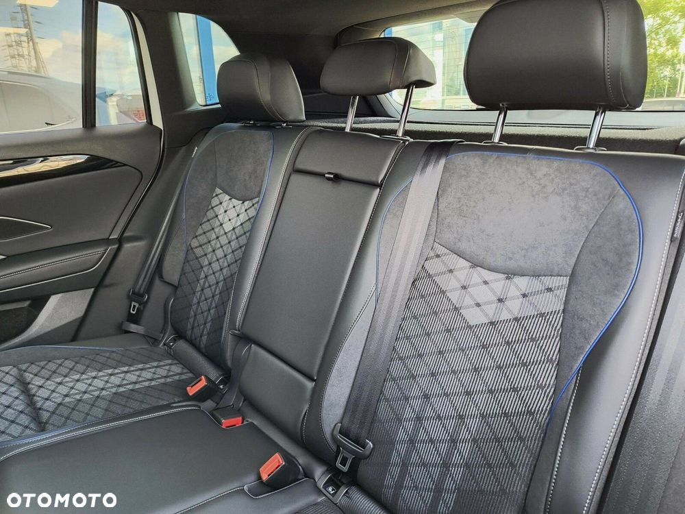 Volkswagen Tiguan - 24