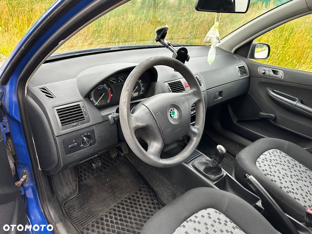 Skoda Fabia 1.2 HTP Classic - 10