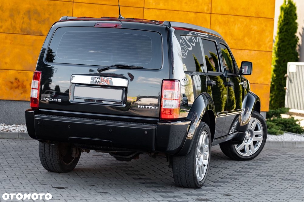 Dodge Nitro 4.0 V6 RT - 17