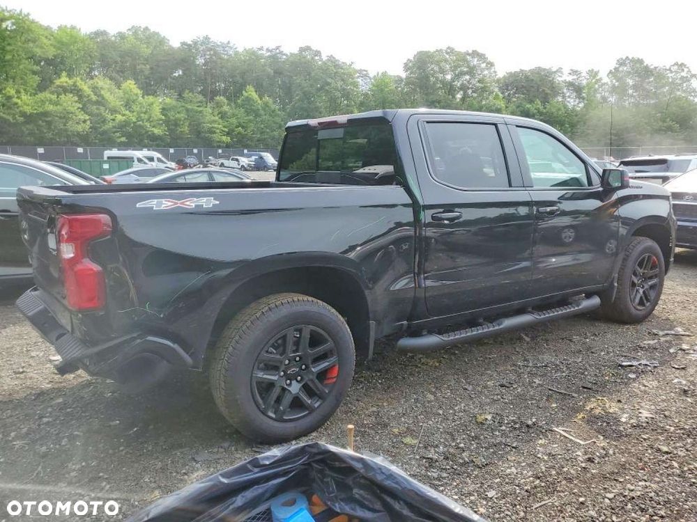 Chevrolet Silverado - 4