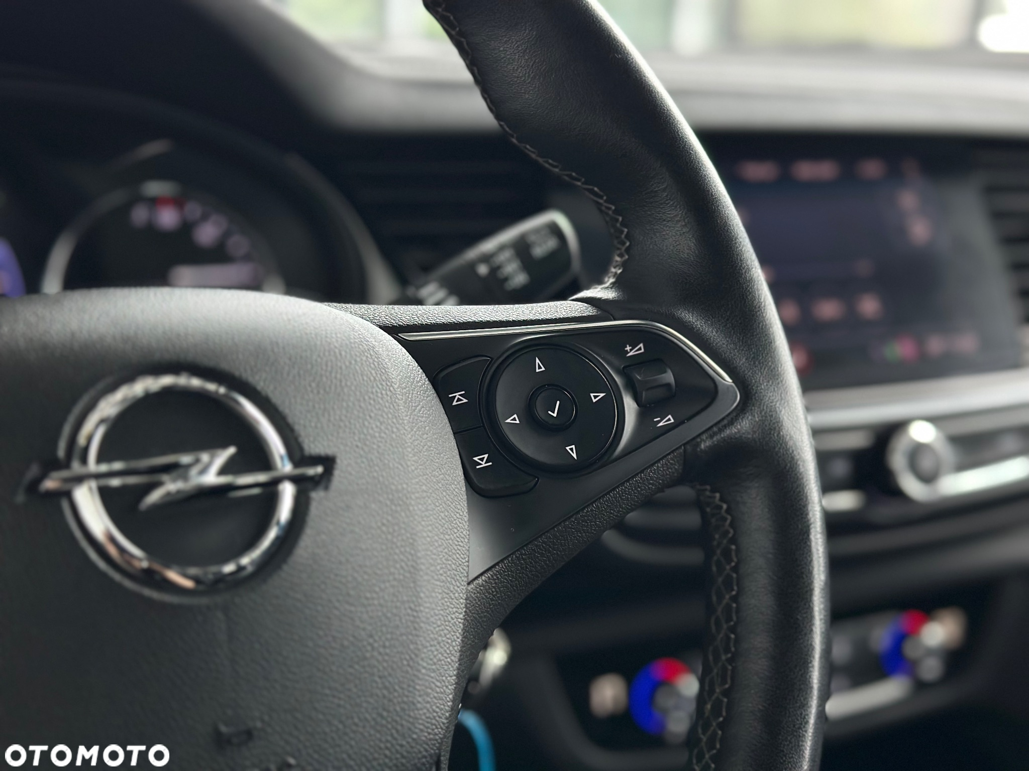 Opel Insignia - 30