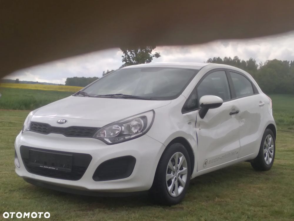 Kia Rio - 3