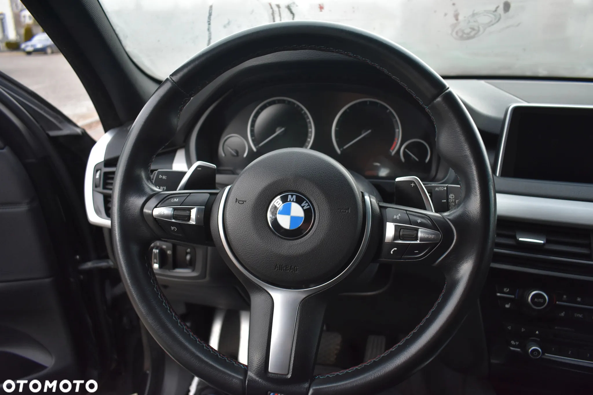 BMW X5 M M50d - 14