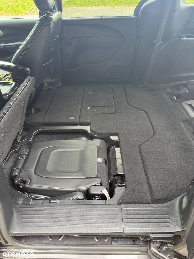 Chrysler Pacifica - 10
