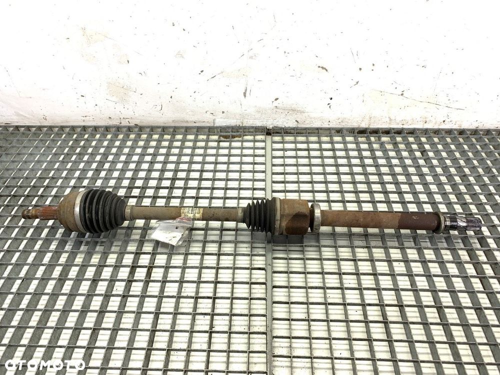 PÓŁOŚ PRAWY PRZÓD - 84.00 PLN - RENAULT SCÉNIC III (JZ0/1_) 2008 - 2022 1.6 dCi (JZ00, JZ12) 96 - 1