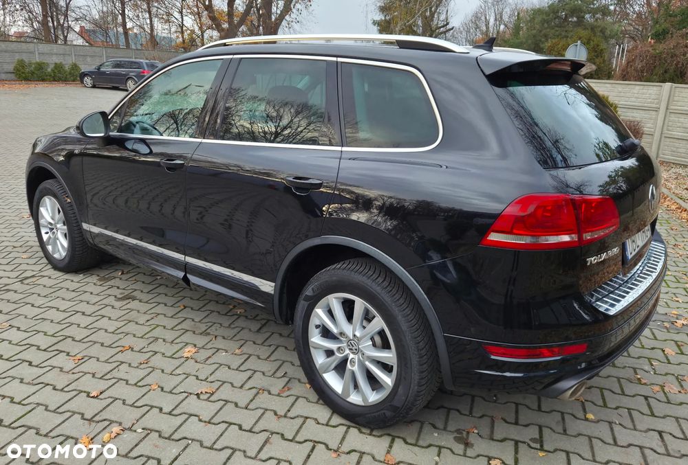 Volkswagen Touareg 3.0 V6 TDI BMT R-Style - 9