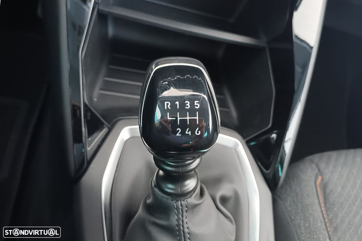 Peugeot 208 1.2 PureTech Style - 11