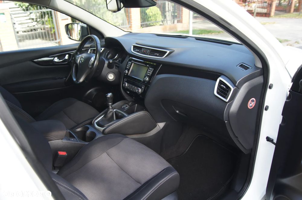 Nissan Qashqai 1.2 DIG-T N-Connecta - 27
