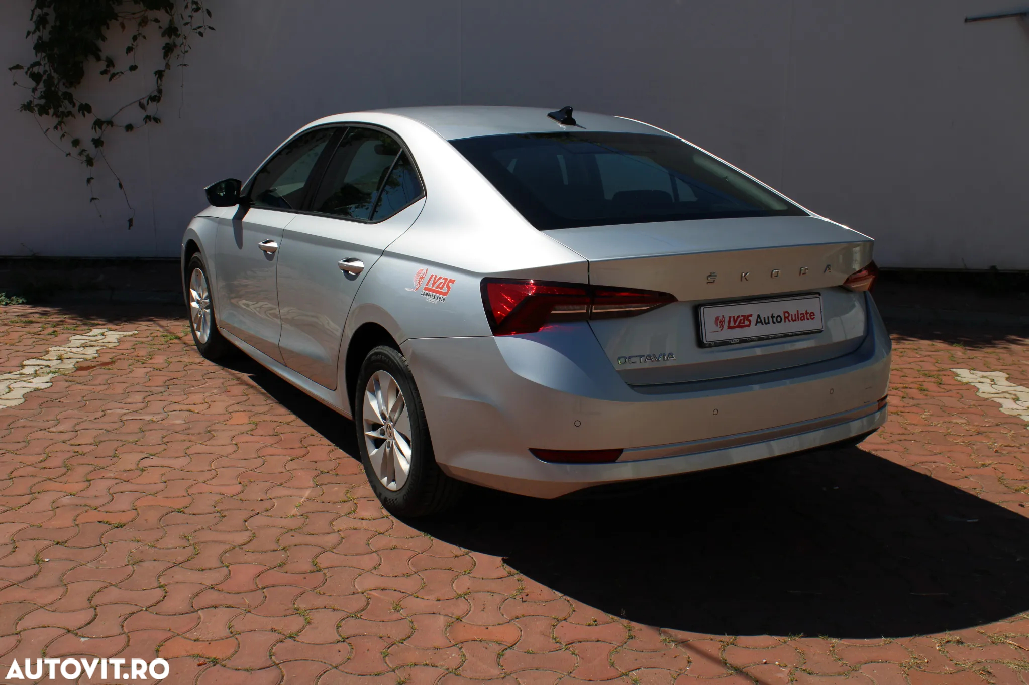 Skoda Octavia 2.0 TDI DSG Ambition - 3