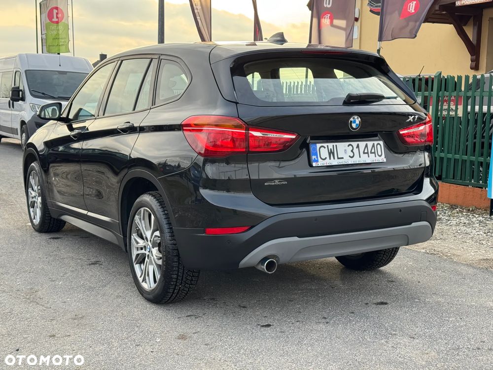 BMW X1 sDrive18d Sport Line - 7