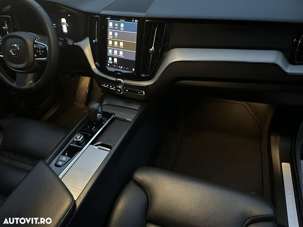 Volvo XC 60 B4 D Ultimate Dark - 9