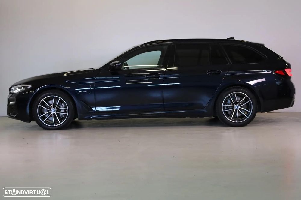 BMW 530 e Pack Desportivo M - 3