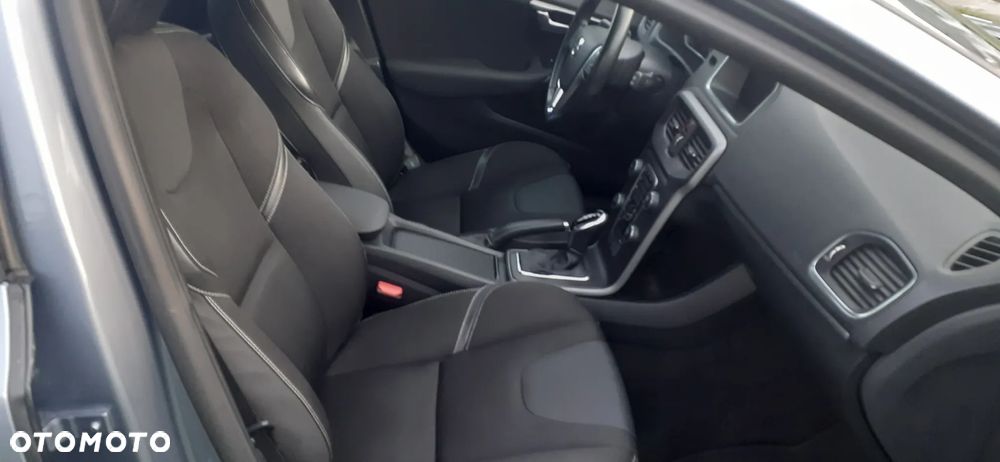 Volvo V40 D2 Drive-E Dynamic Edition - 18