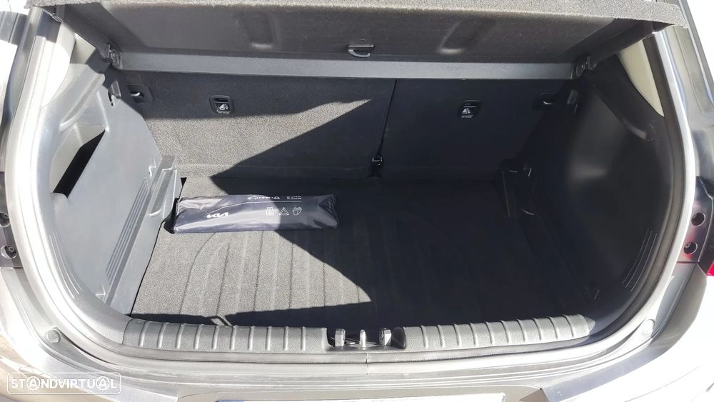 Kia Stonic 1.2 MPi Dynamic - 17