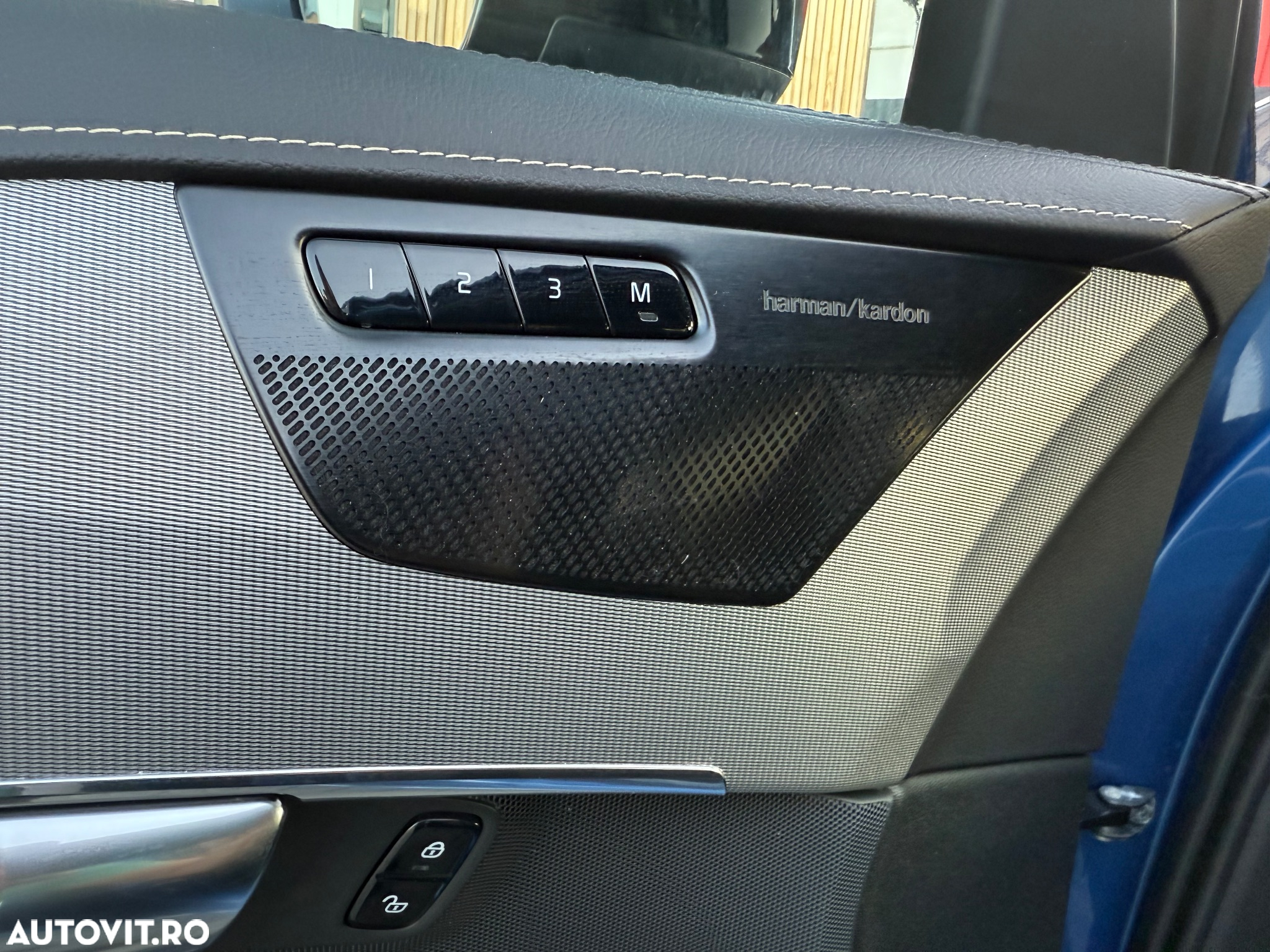 Volvo XC 90 T8 AWD Recharge Geartronic RDesign - 12
