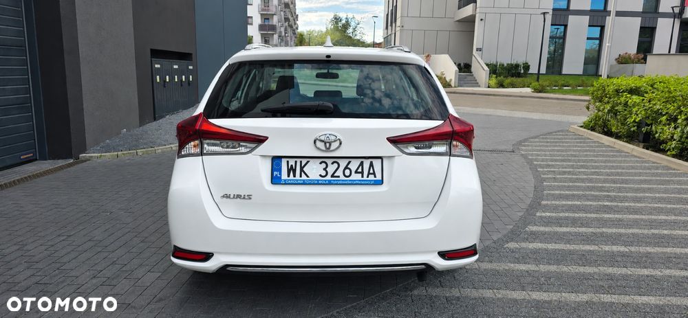 Toyota Auris 2016 photo 5