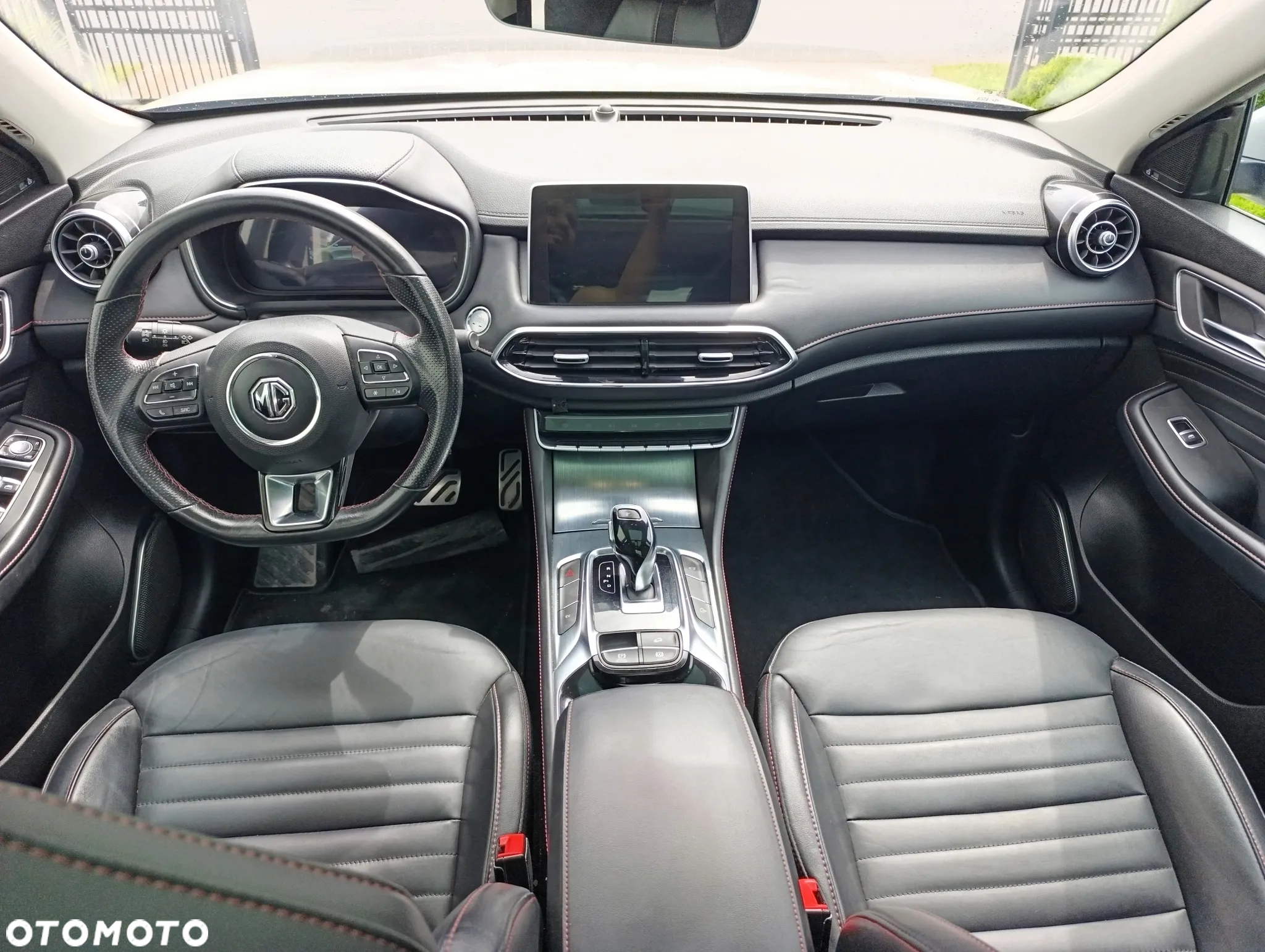 MG EHS 1.5T-GDI PHEV Luxury - 11