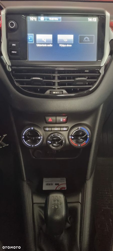 Peugeot 208 82 PureTech Style - 15